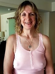 Homemade mom porn exhibit pussy porn pics